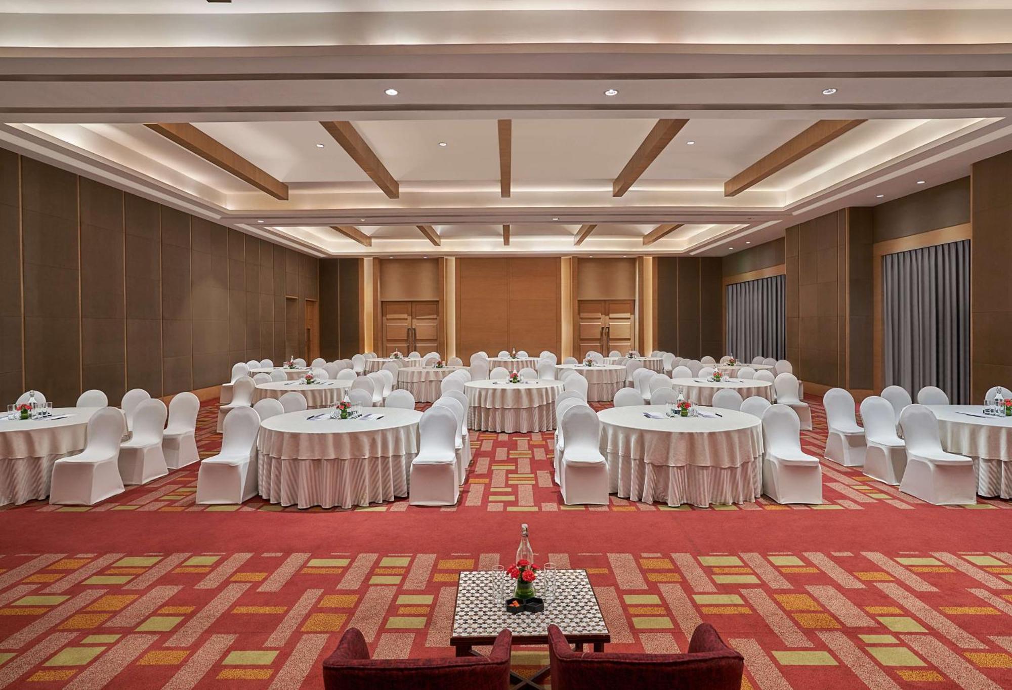 Hyatt Regency Gomti Nagar Hotel 5*