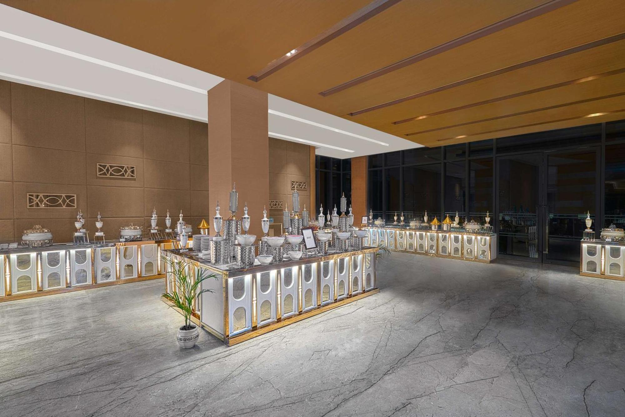 Hyatt Regency Gomti Nagar 5* Lucknow
